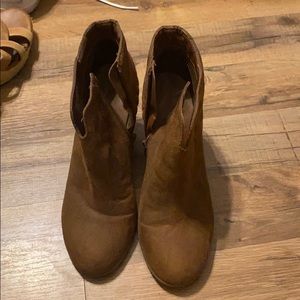 No idea the Brand Booties W: Heal